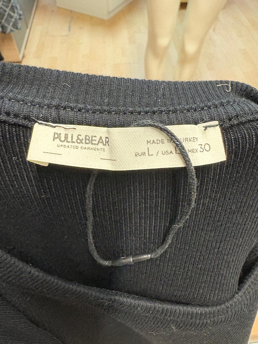 VESTIDO NEGRO PULL AND BEAR  TALLA L