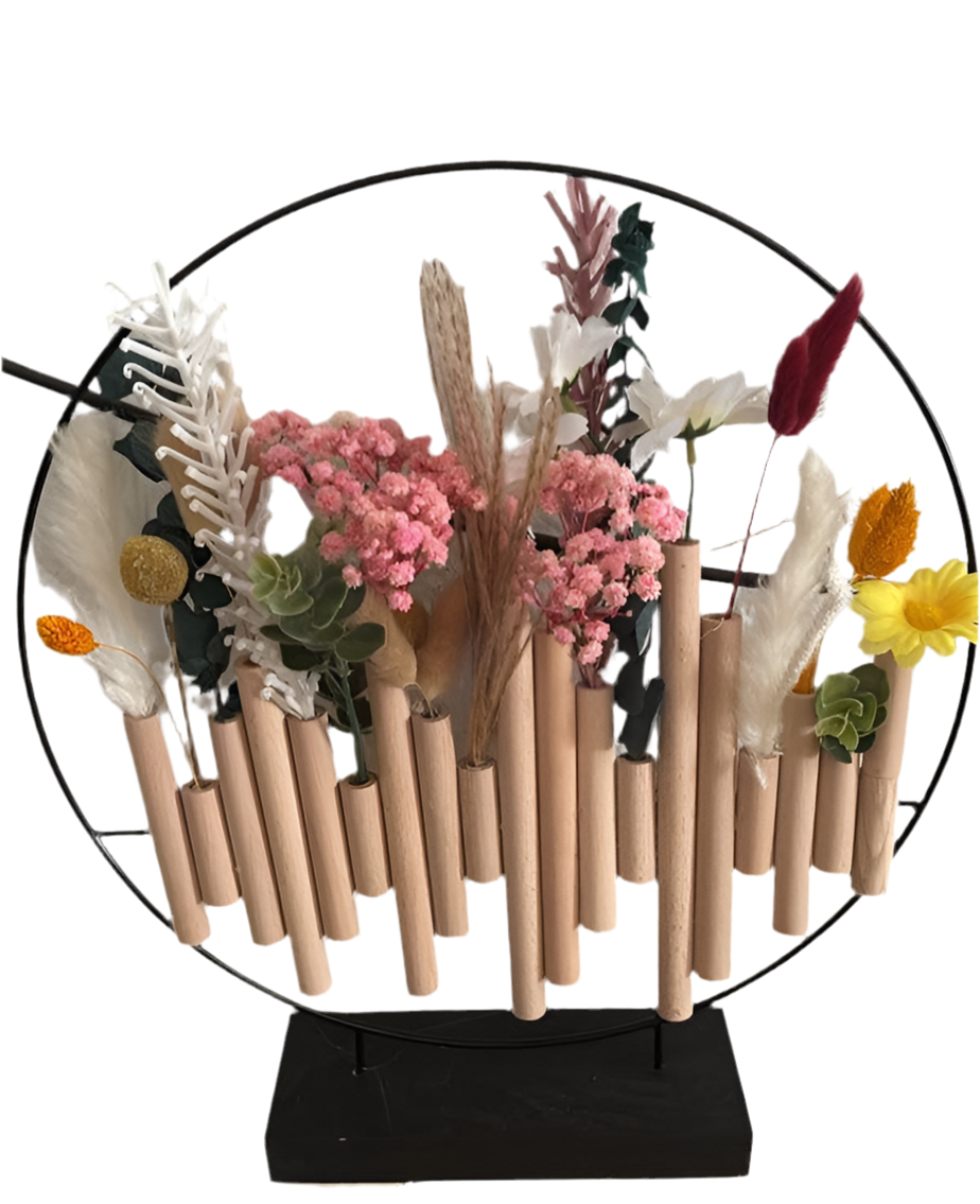 Adorno floral con soporte madera negro. Ref 4