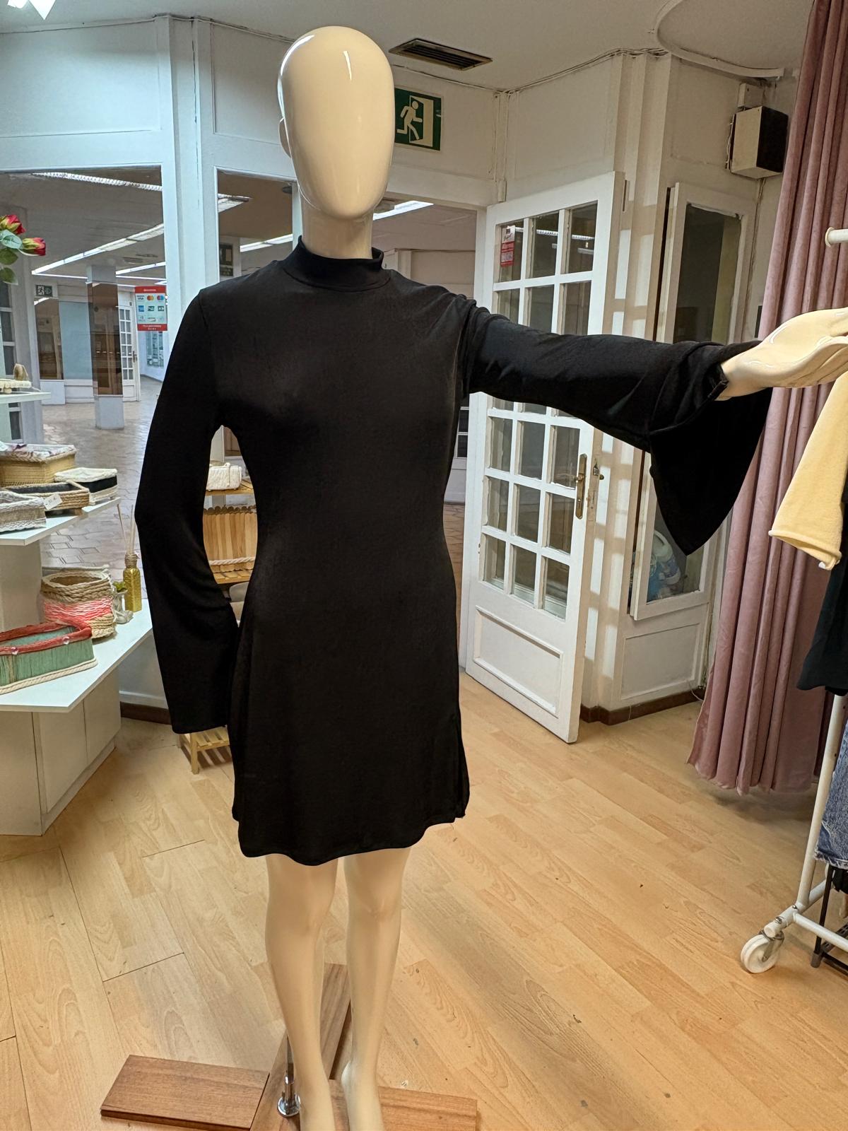 VESTIDO CORTO TIPO LYCRA  BERSHKA