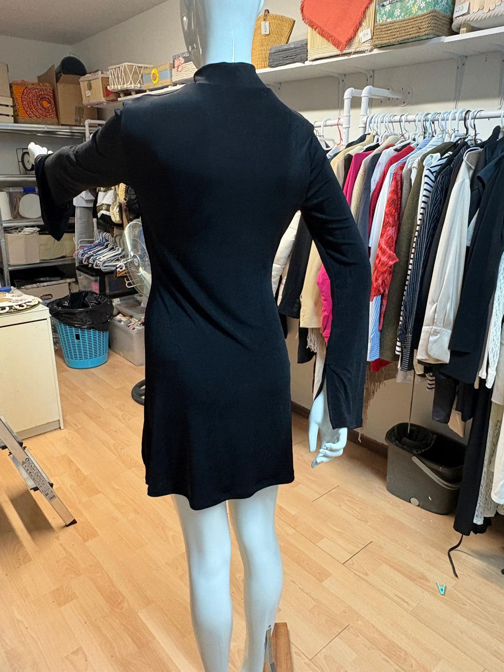 VESTIDO CORTO TIPO LYCRA  BERSHKA