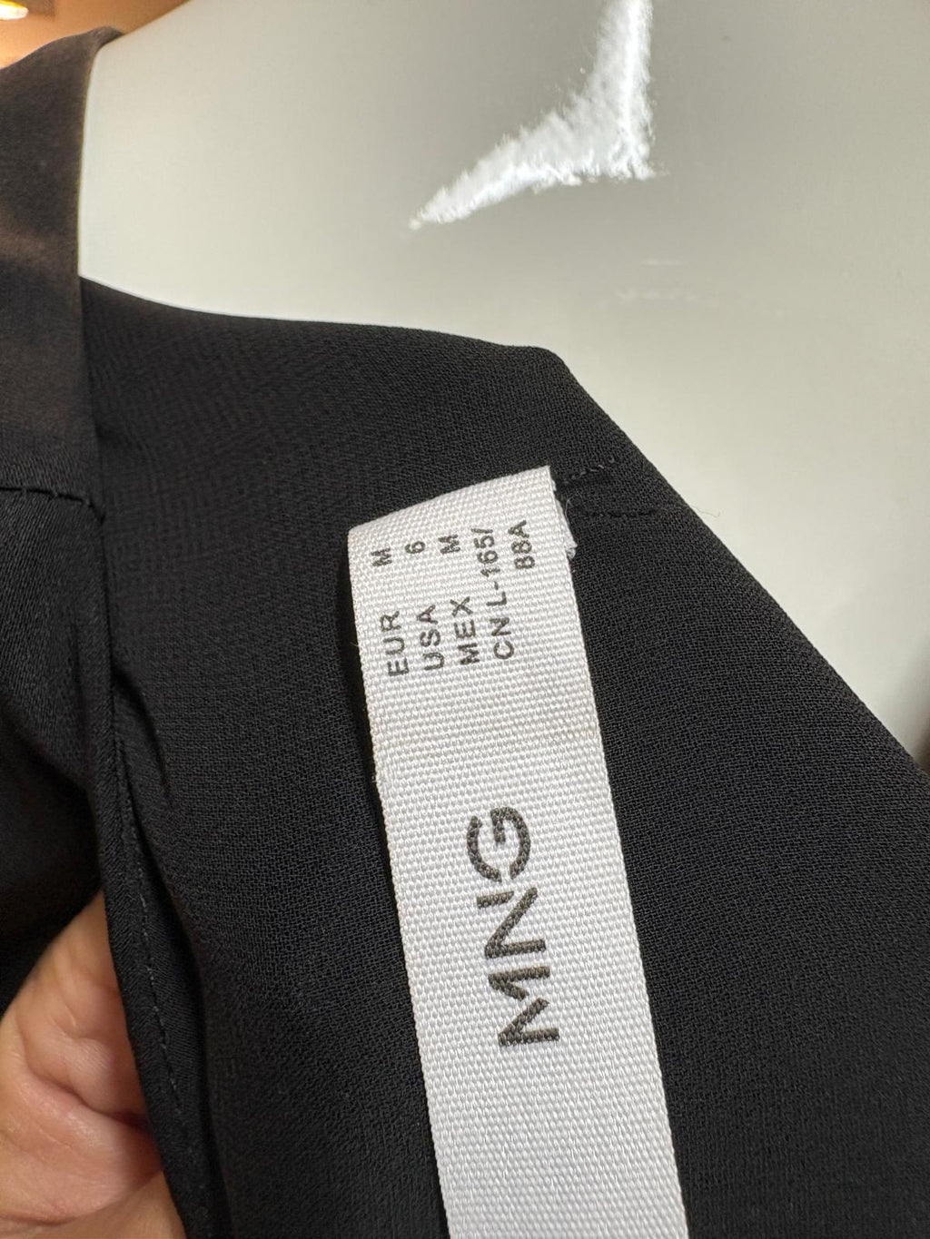 VESTIDO NEGRO CORTO  MANGO