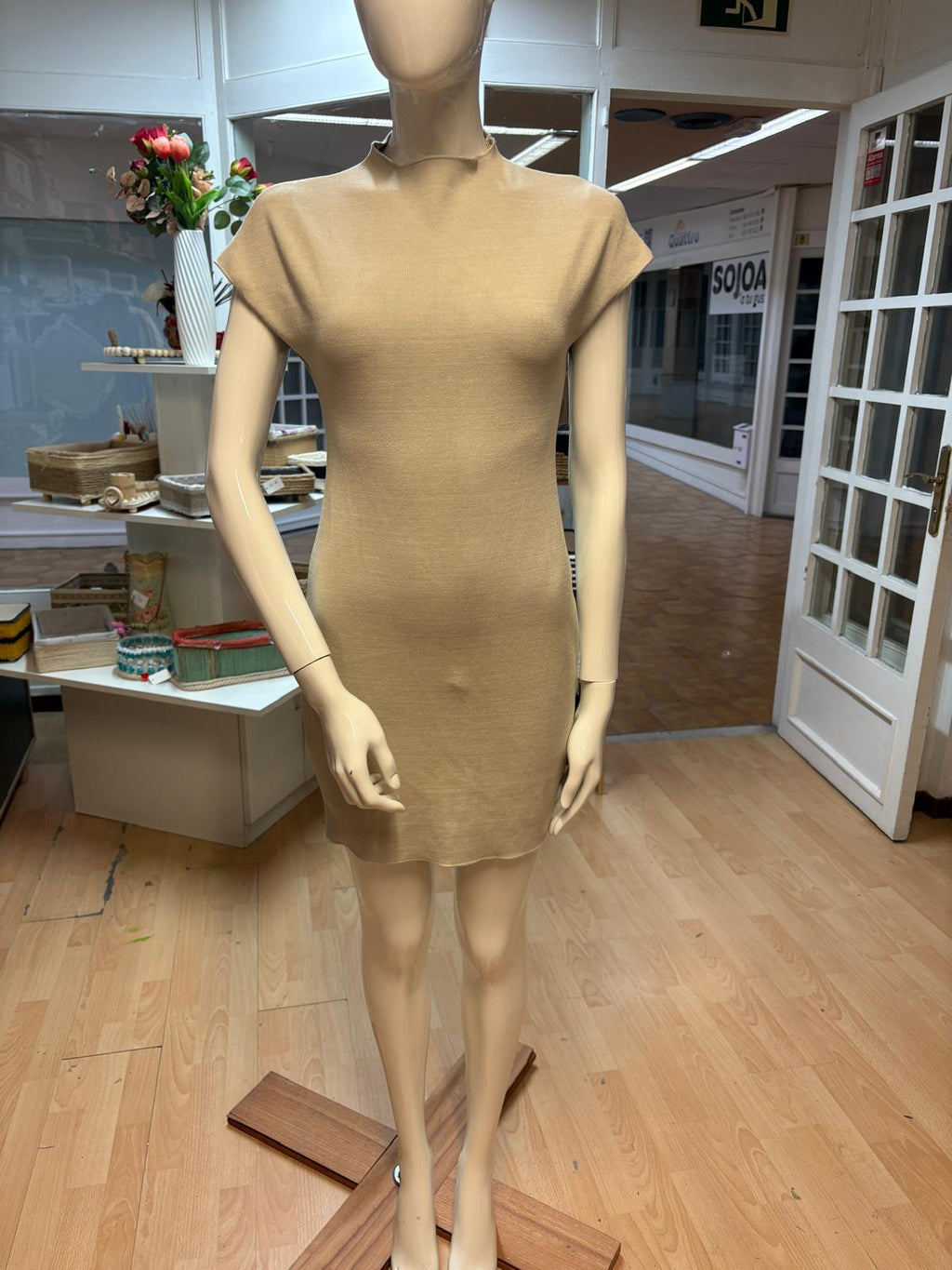 VESTIDO CORTO ZARA GRIS CLARO