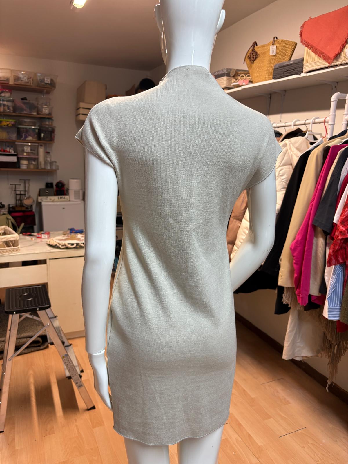 VESTIDO CORTO ZARA GRIS CLARO