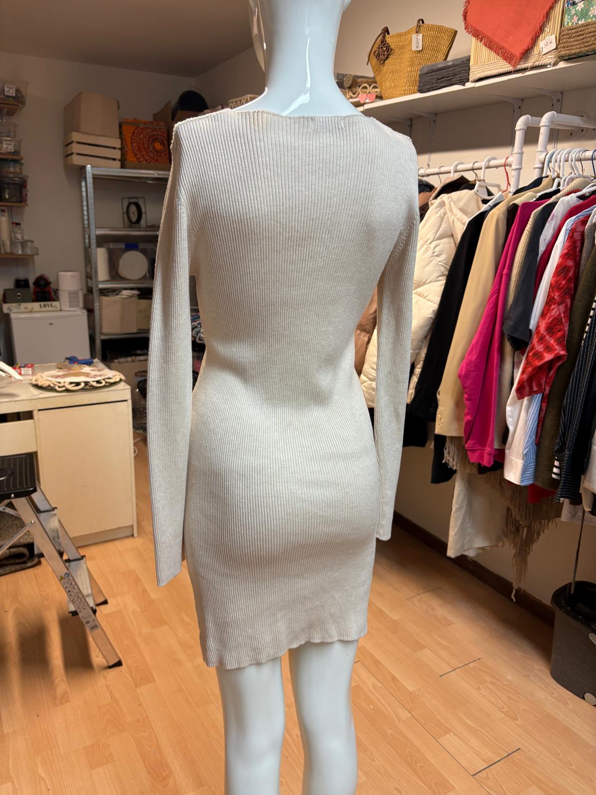 VESTIDO CORTO OCRE  STARDIVARIUS