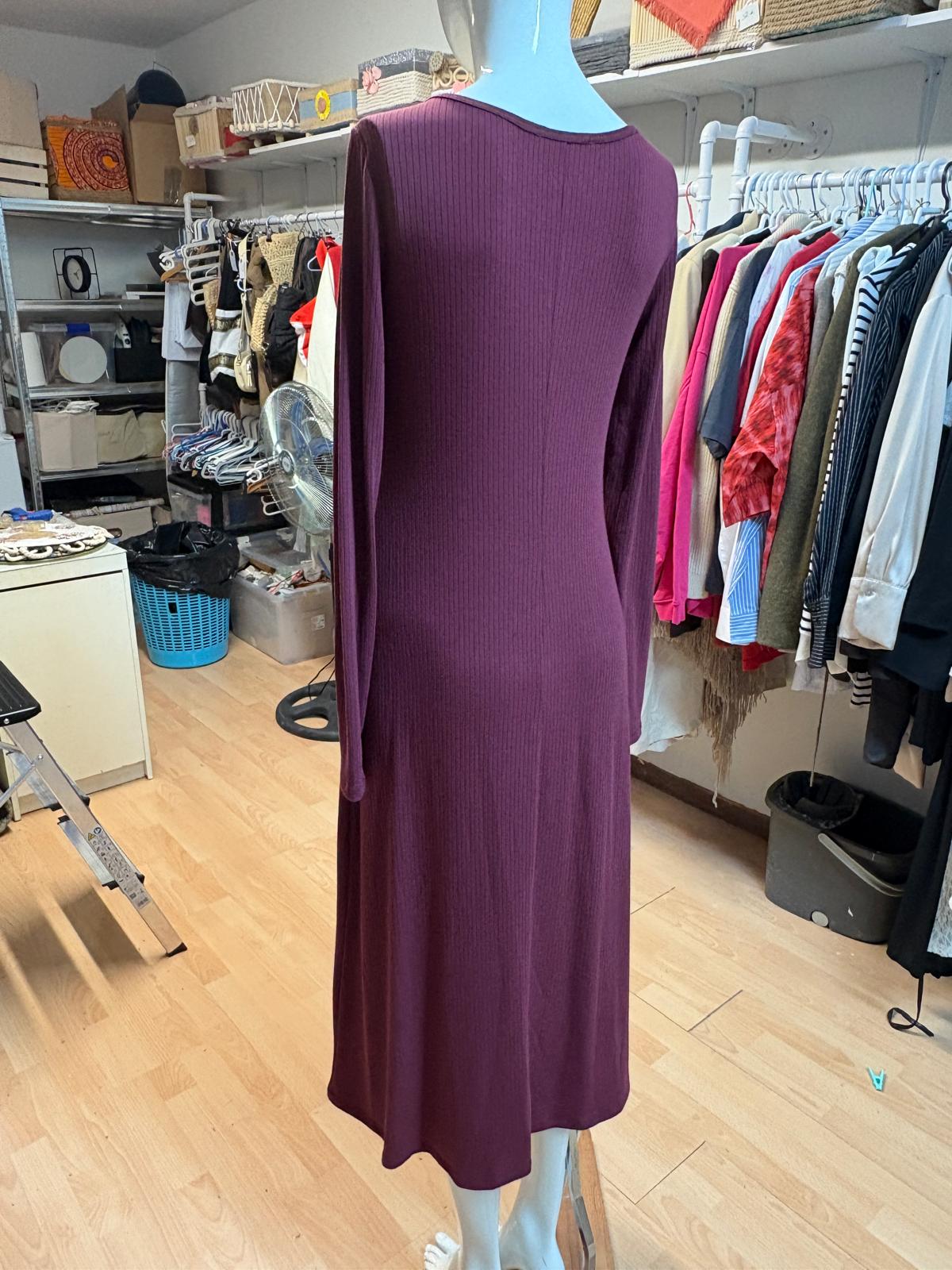 VESTIDO GRANATE LARGO MANGO