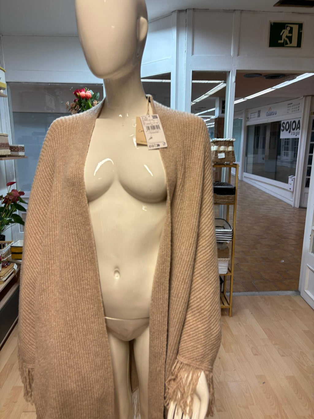 PONCHO COLOR CRUDO SIN ESTRENAR