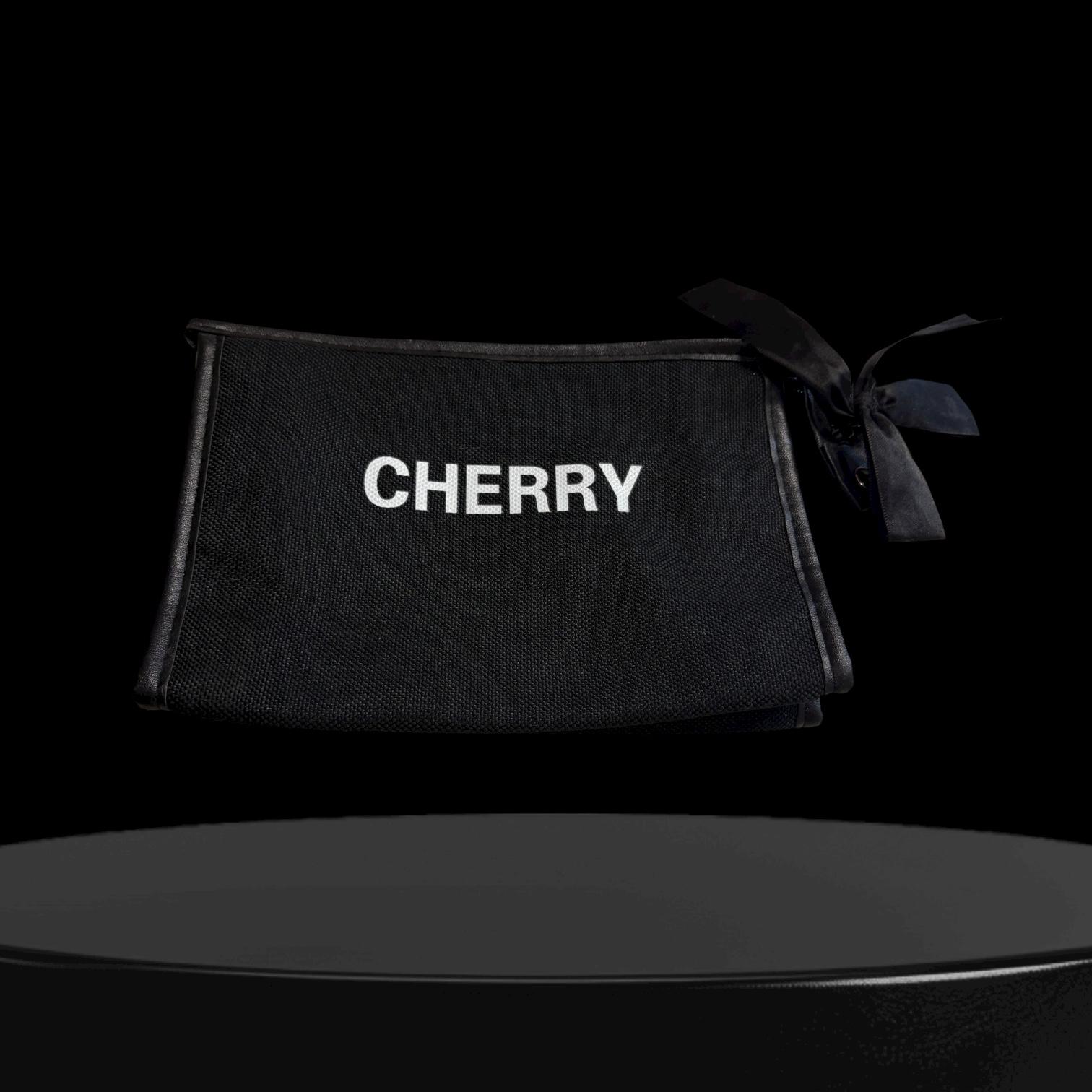 NECESER NEGRO CHERRY