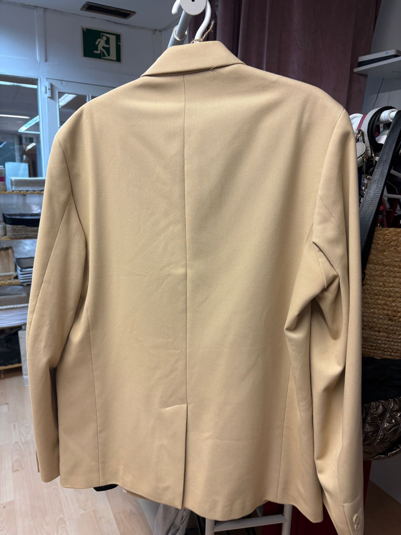 AMERICANA BEIGE ZARA TALLA 38