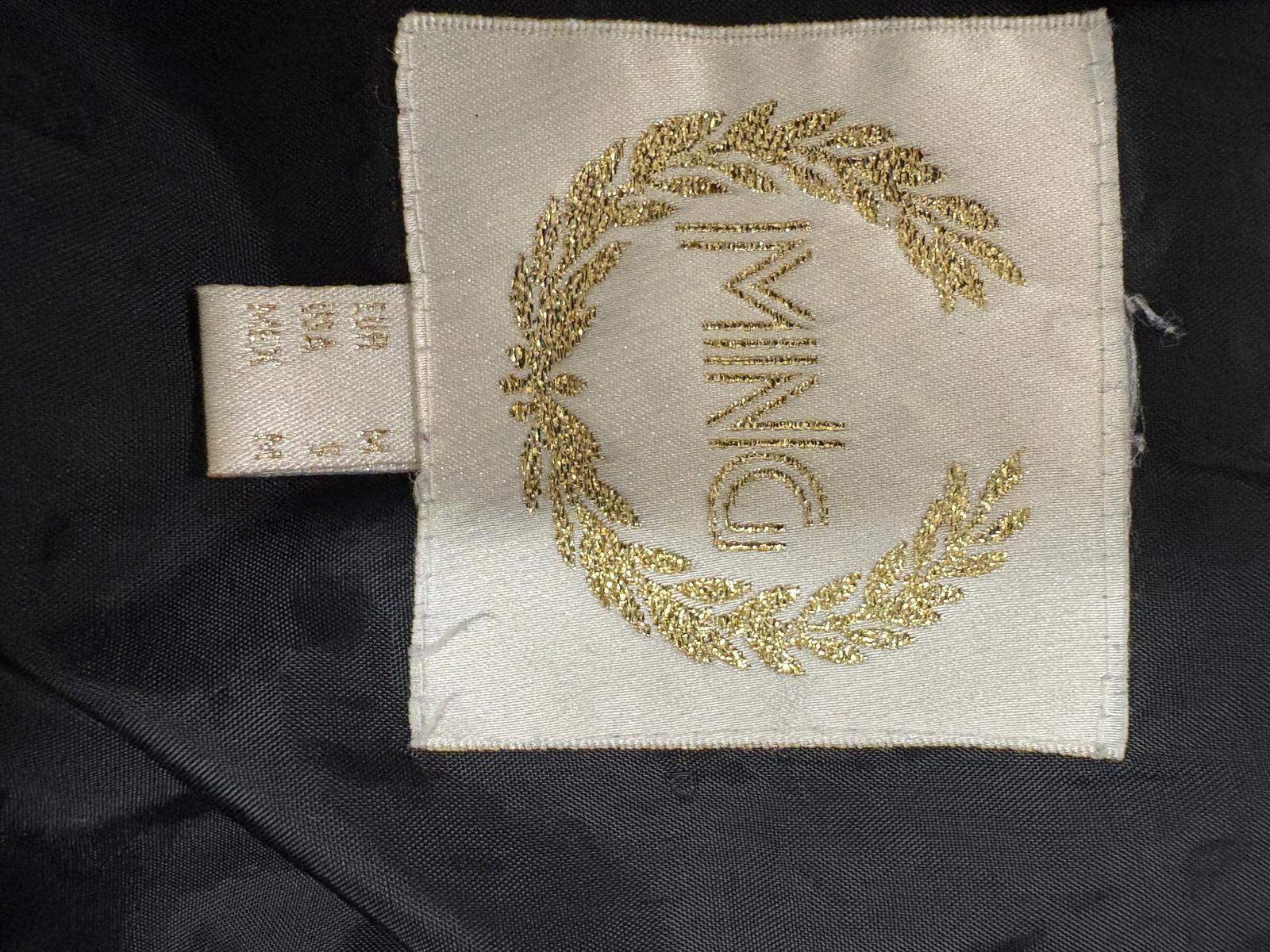 ABRIGO NEGRO ACOLCHADO LARGO MANGO