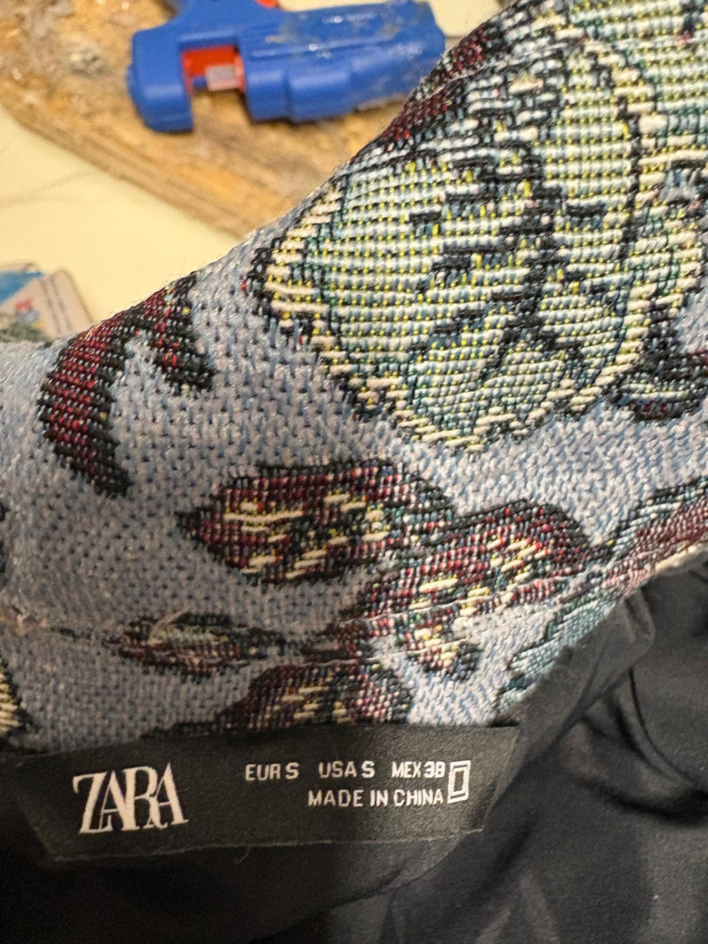 CHAQUETA FLOREADA INVIERNO ZARA