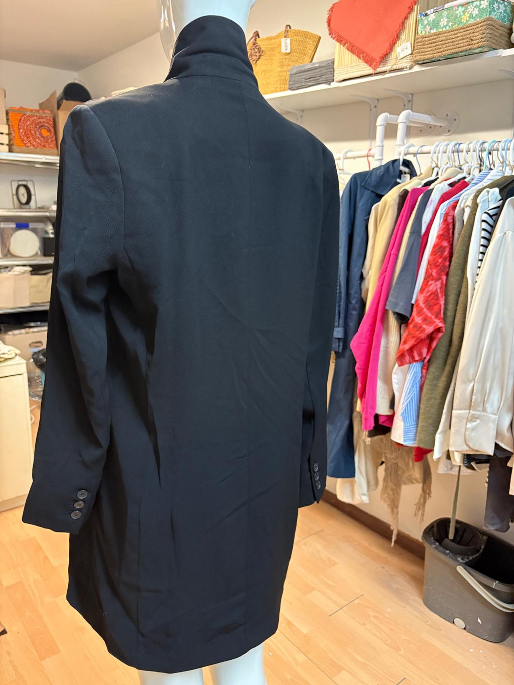 CHAQUETA AMERICANA LARGA NEGRA  MANGO