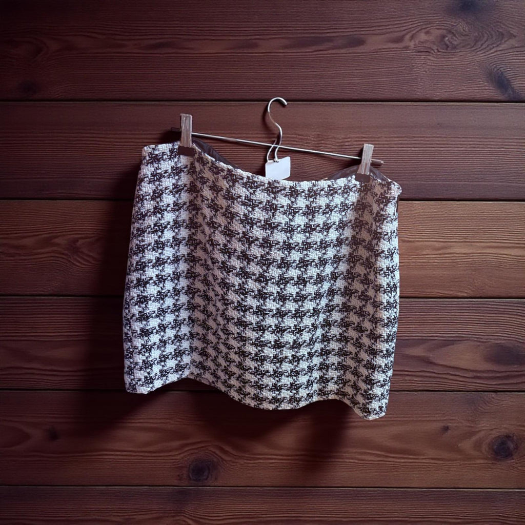 FALDA  NEGRO Y BLANCA MANGO