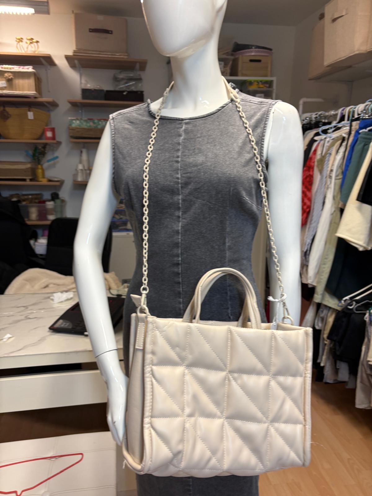 BOLSO COLOR CREMA STRADIVARIUS