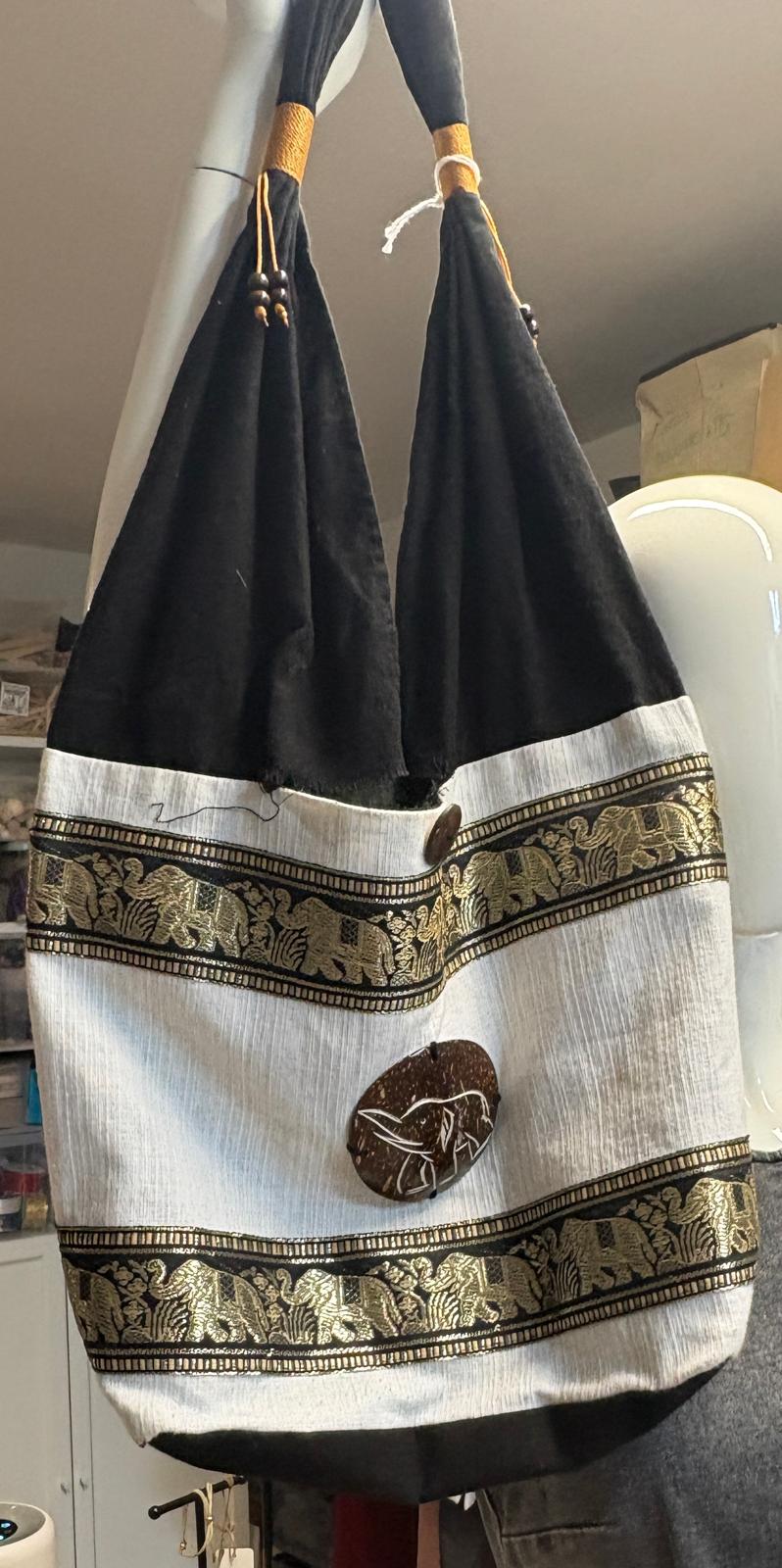 BOLSO HECHO A MANO TRIBAL