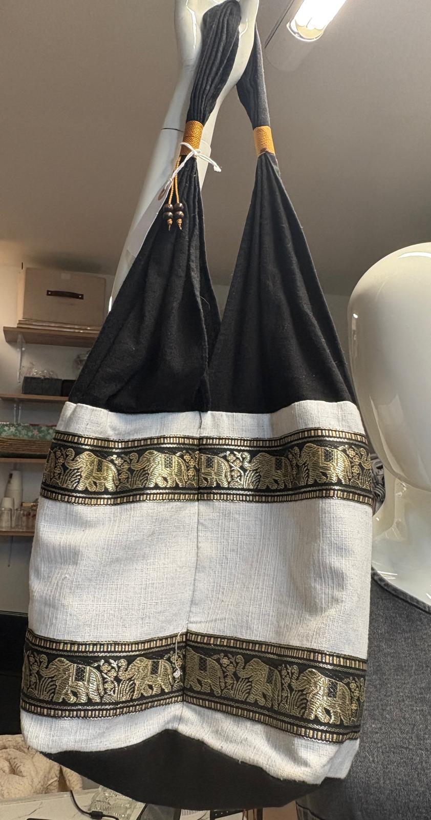 BOLSO HECHO A MANO TRIBAL