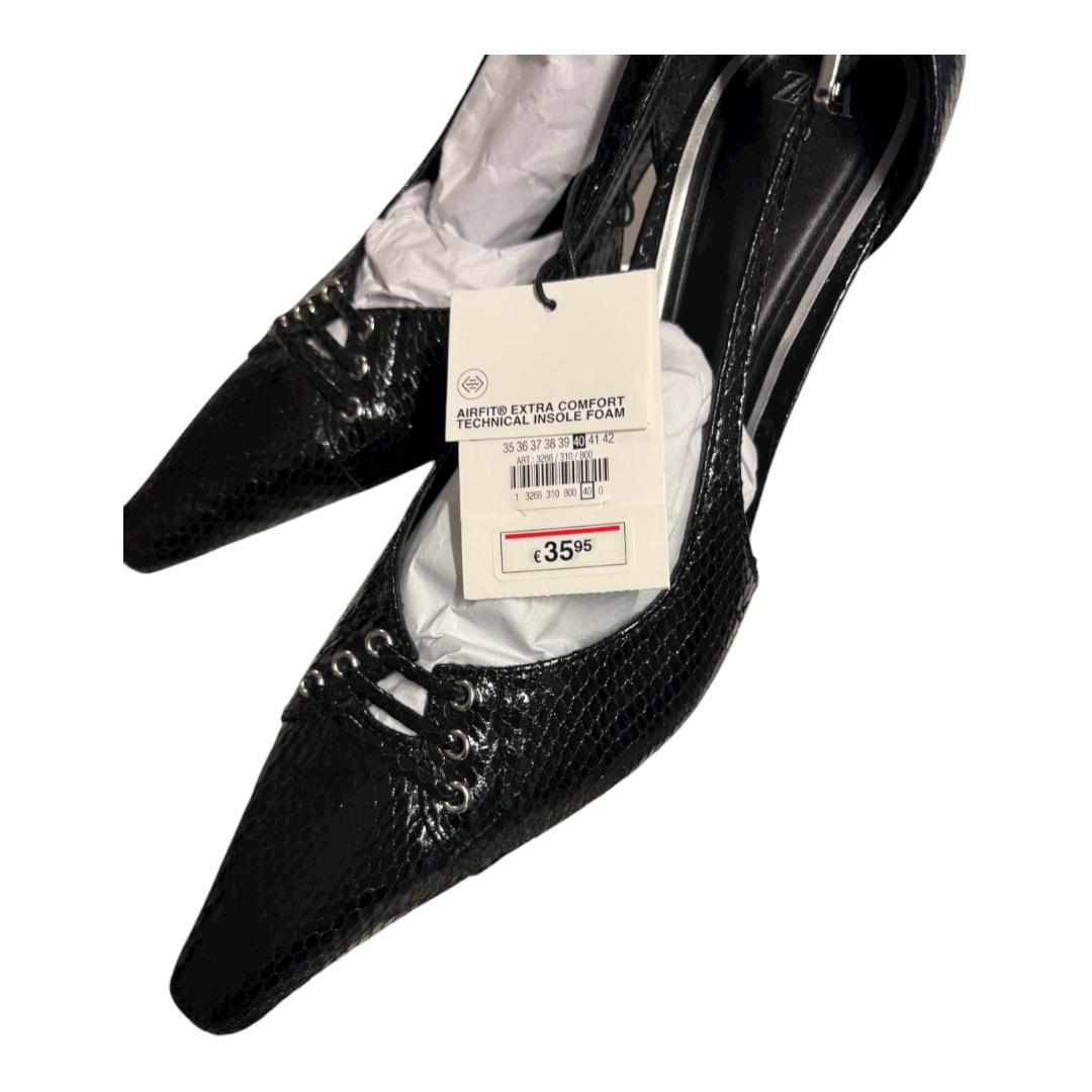 ZAPATO NEGRO EN PUNTA ZARA