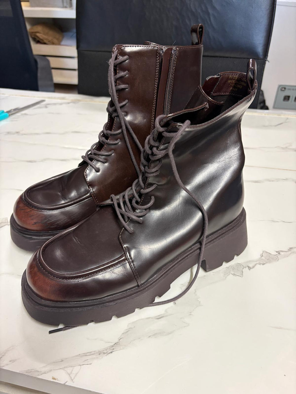 BOTA MARRON CORDONES Y CREMALLERA PRIMARK