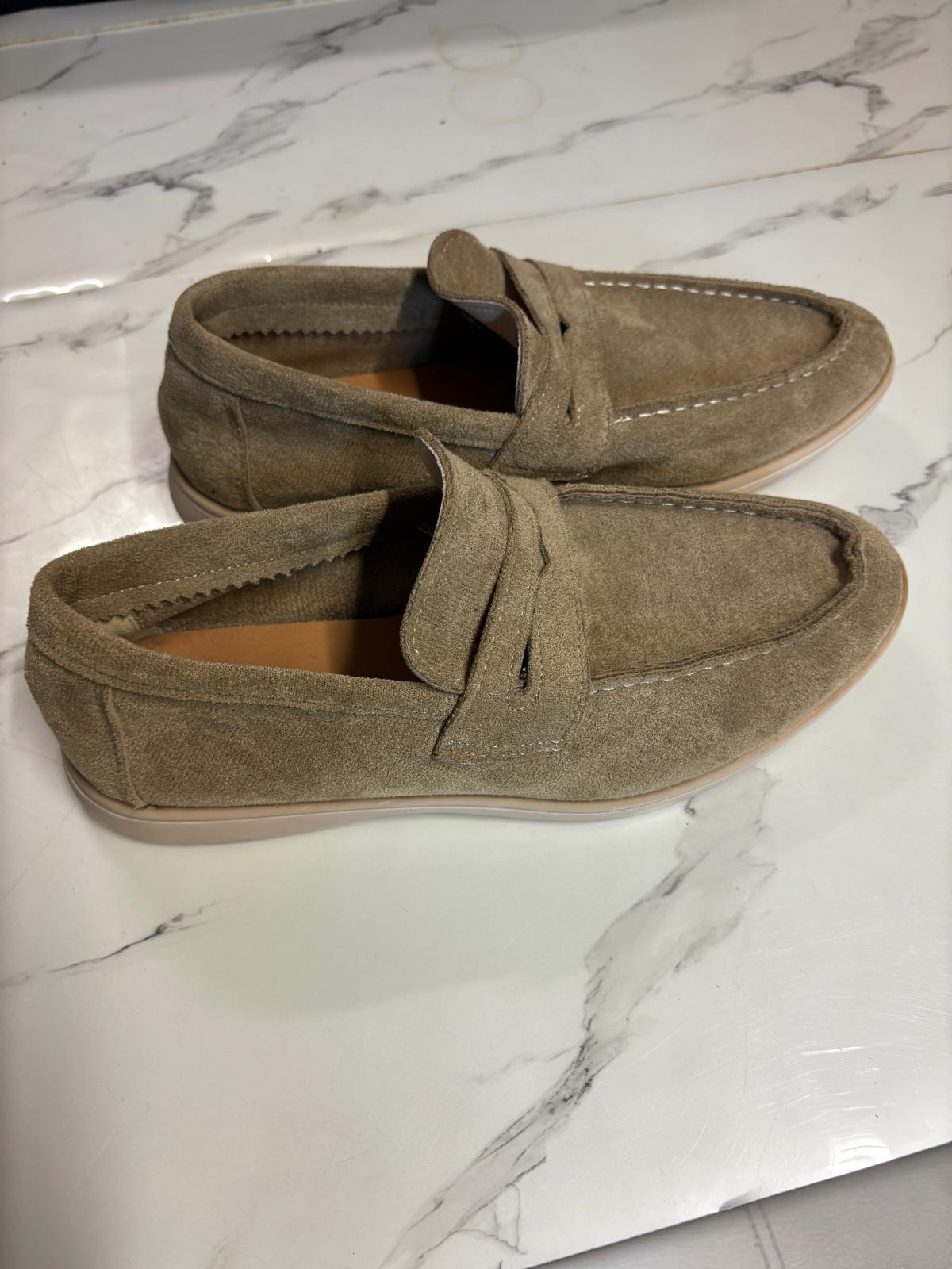 MOCASIN MUY COMODO COLOR CAQUI