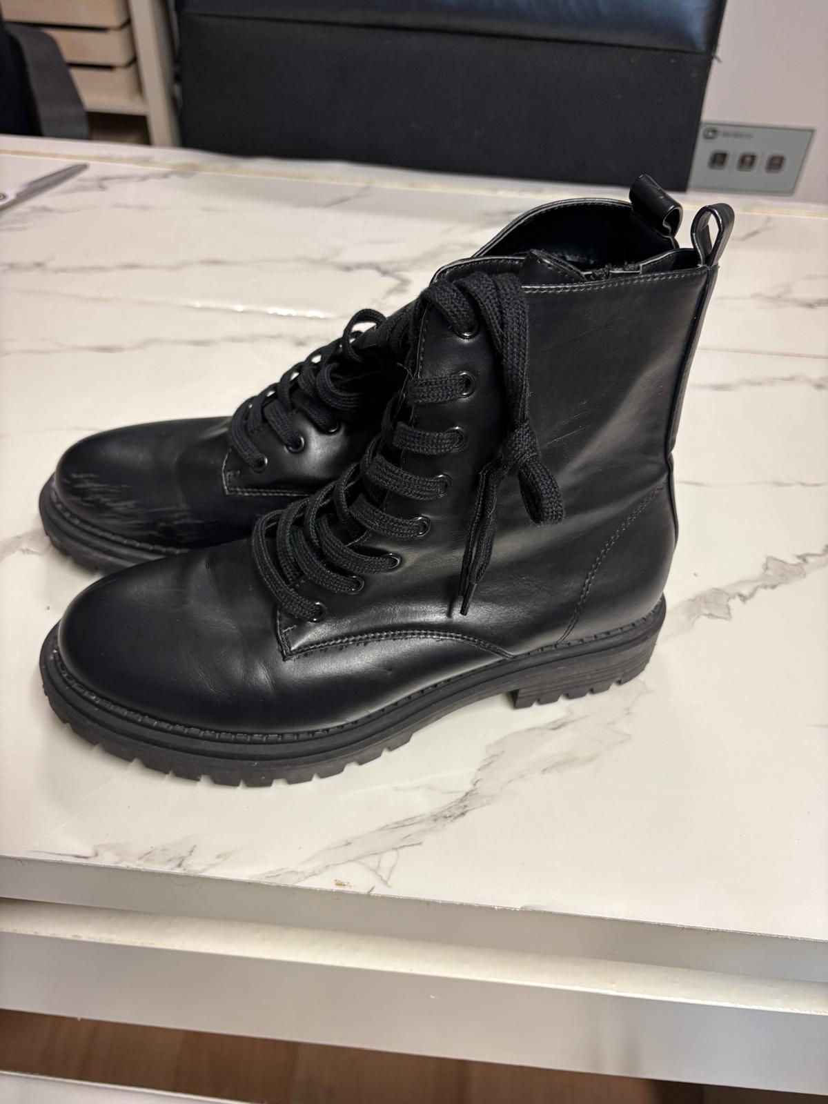 BOTIN  NEGRO PRIMARK