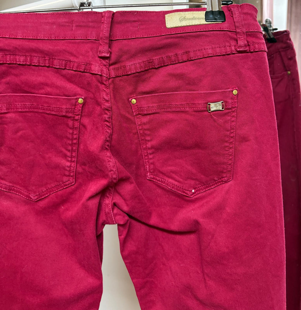 PANTALON ROJO STRADIVARIUS