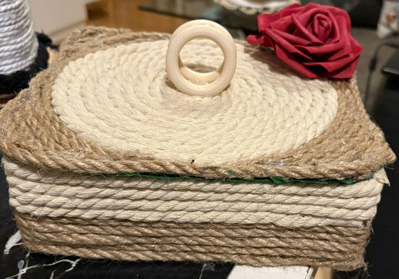 CESTA  CON TAPA REF 23