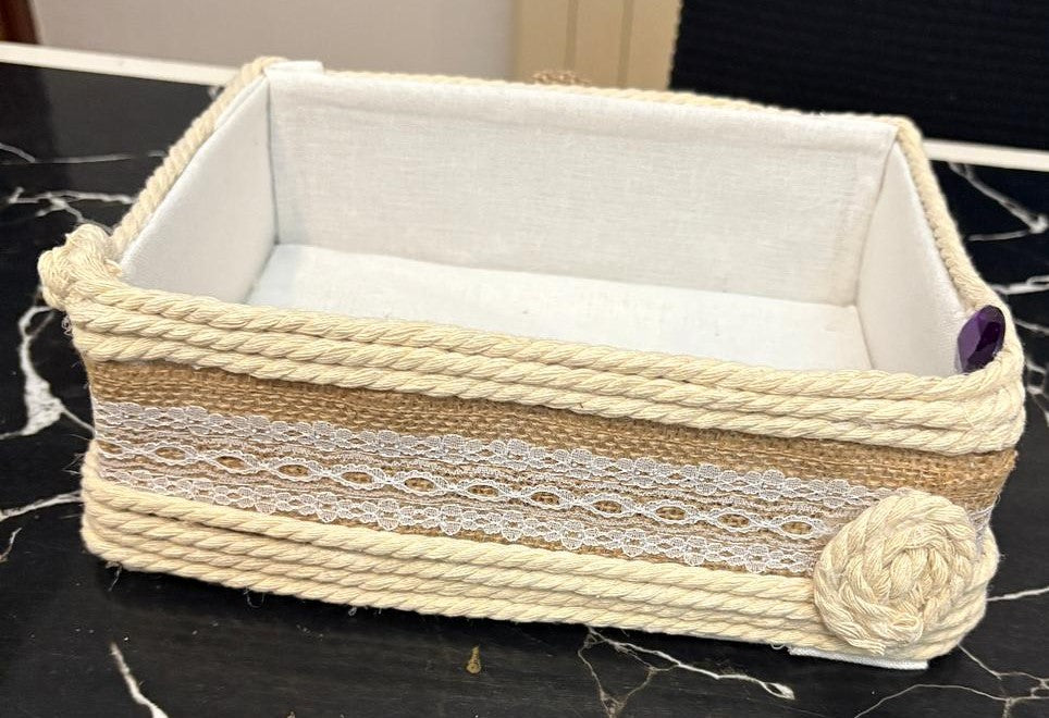 CESTA CUADRADA COQUETA CON ENCAJE  REF 84
